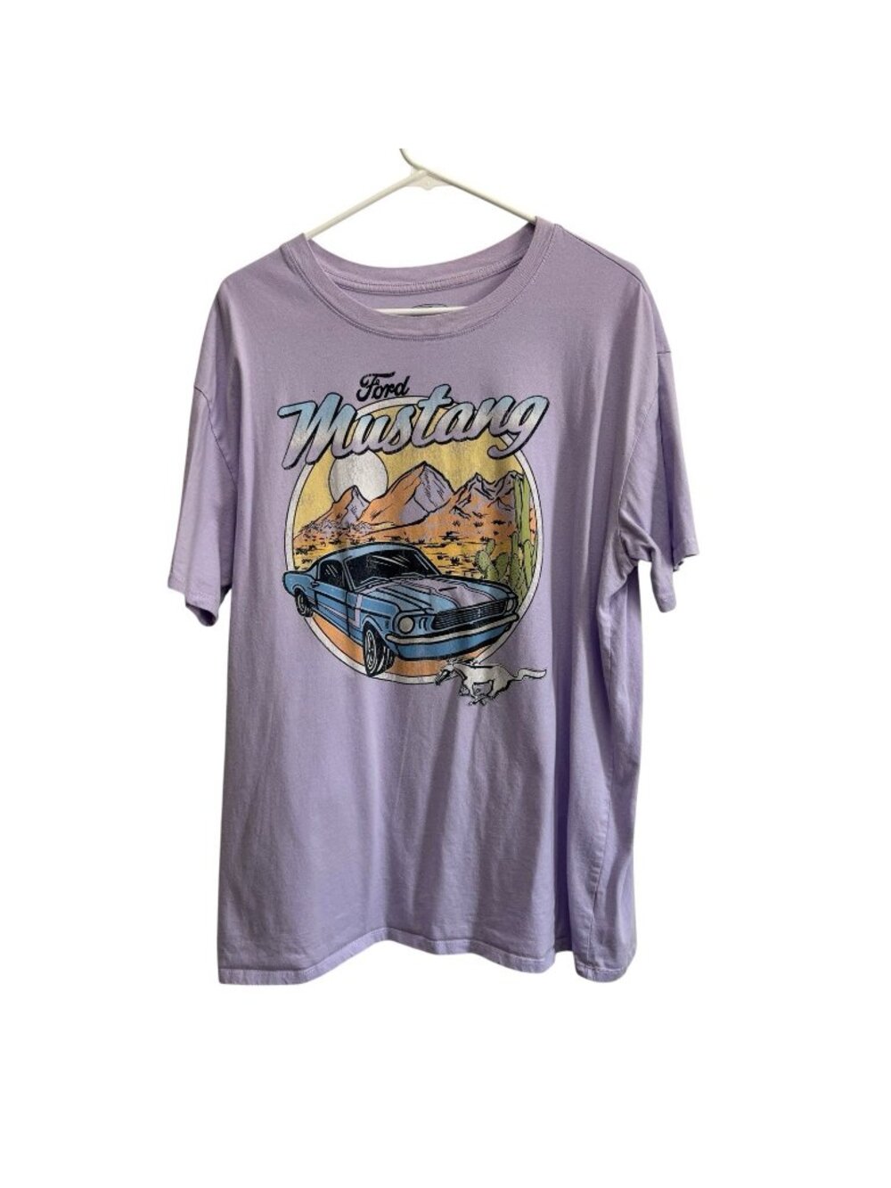 Ford Mustang Short Sleeve Crewneck Graphic Tee T Shirt Large Lilac Purple